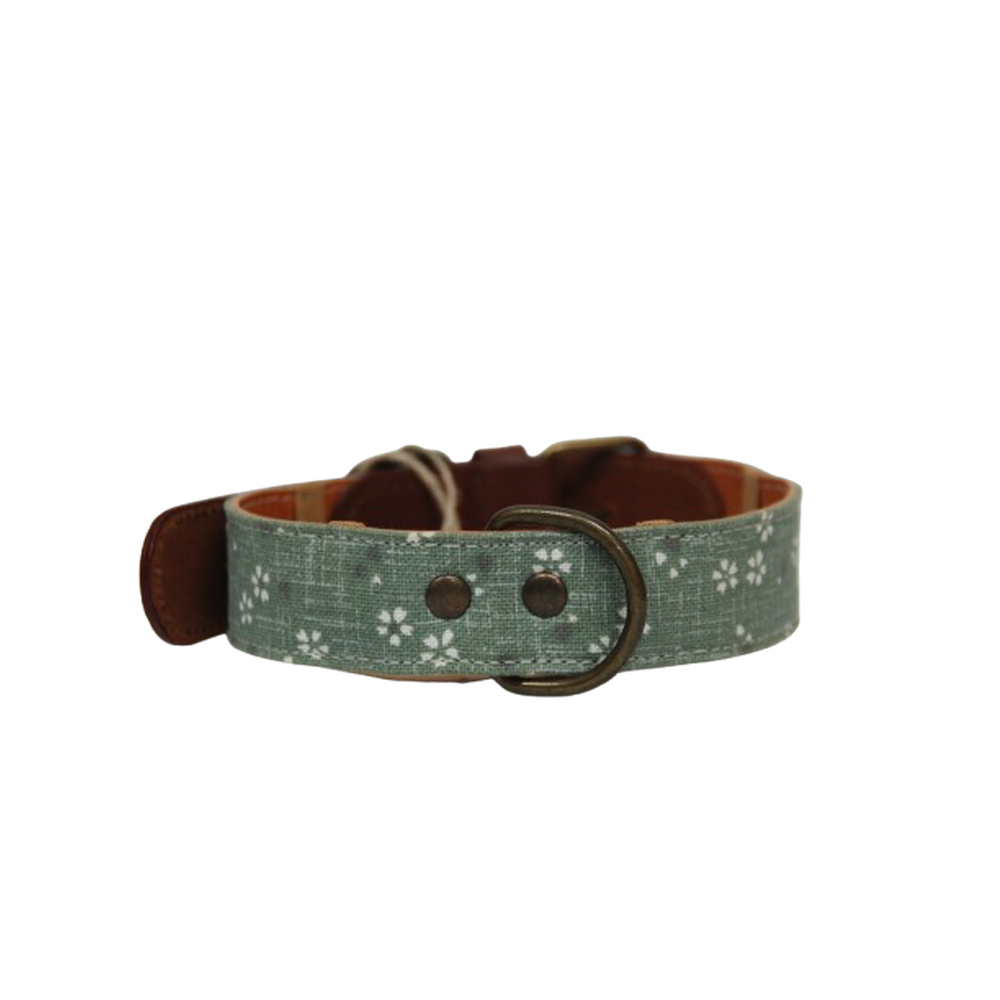Floral_verdoso_collar_outlet_1-removebg-preview