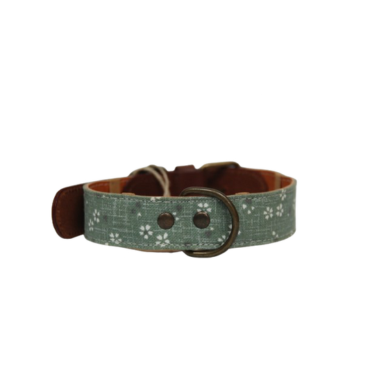 Floral_verdoso_collar_outlet_1-removebg-preview