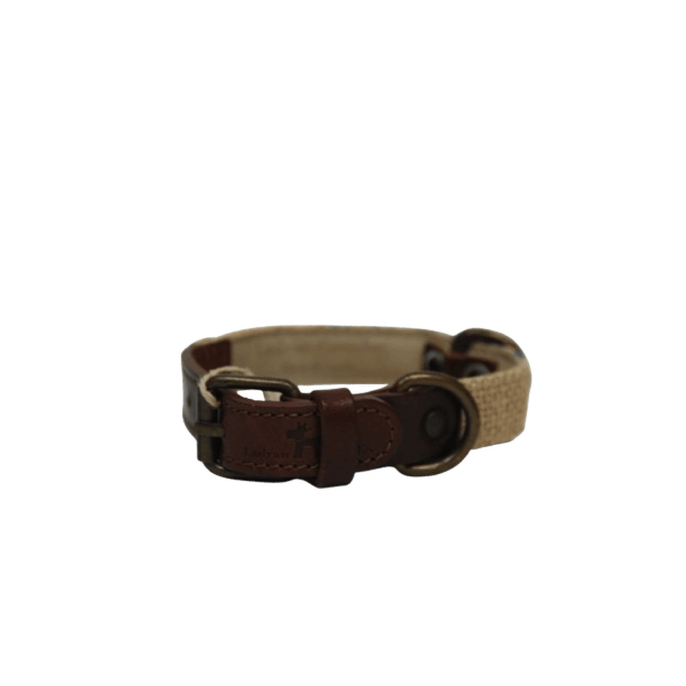 Neutro con detalles azules collar outlet 2 &#8211; PNG